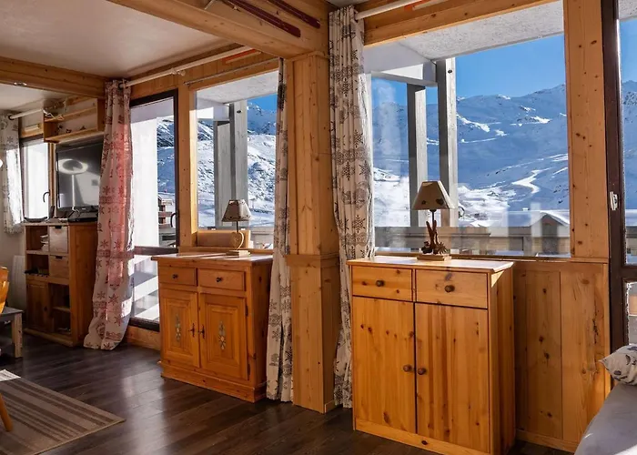 Rénové à – 5 Pers, Balcon Sud, Aux Pieds, Proche Commerces - Fr-1-637-55 *